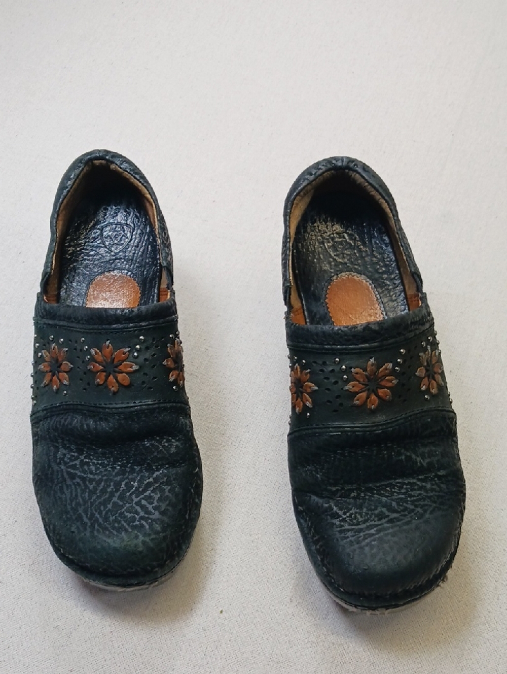Ariat Clogs Womens Size 8m Flower Stud  Black and Brown Leather Slip-On Shoes